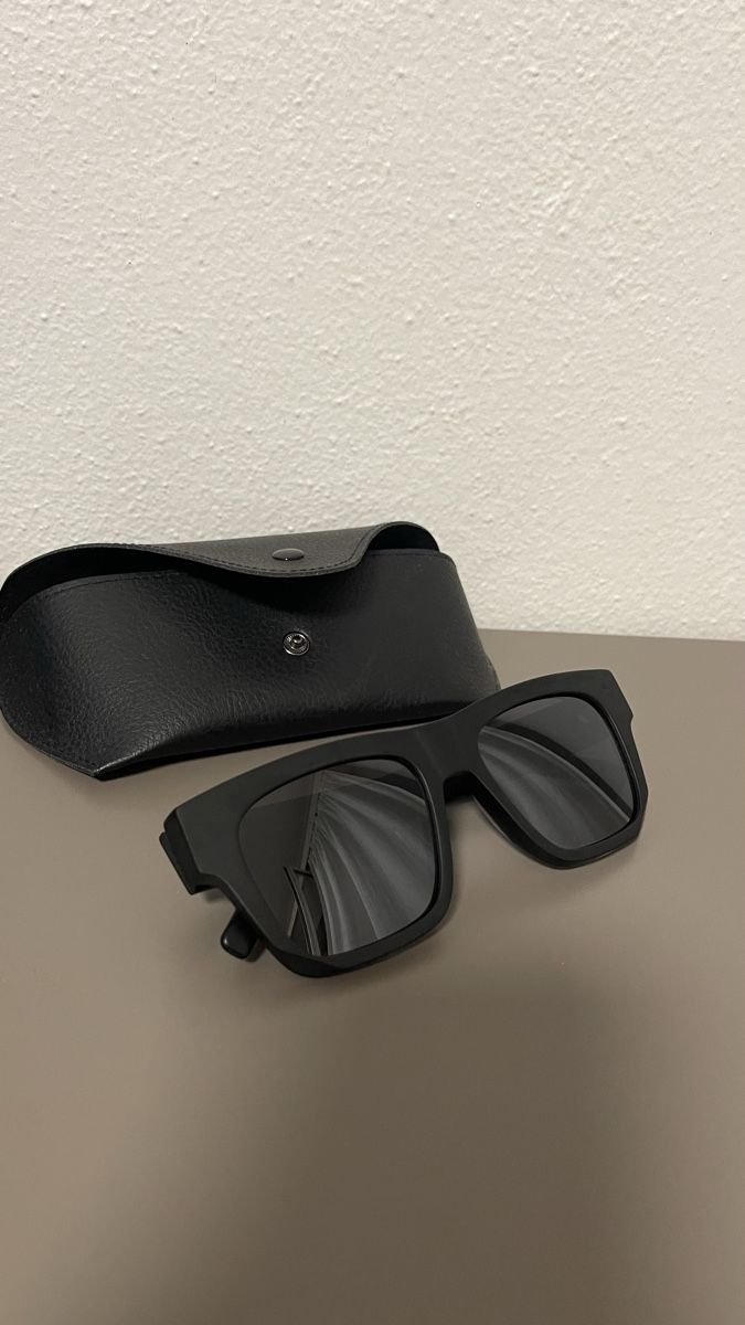 Givenchy Occhiali & Lenti: Stylish Givenchy Sunglasses - Black, Summer Ready! – Nuovo (secondo la descrizione) da Lugano venduto da cri_djb 7