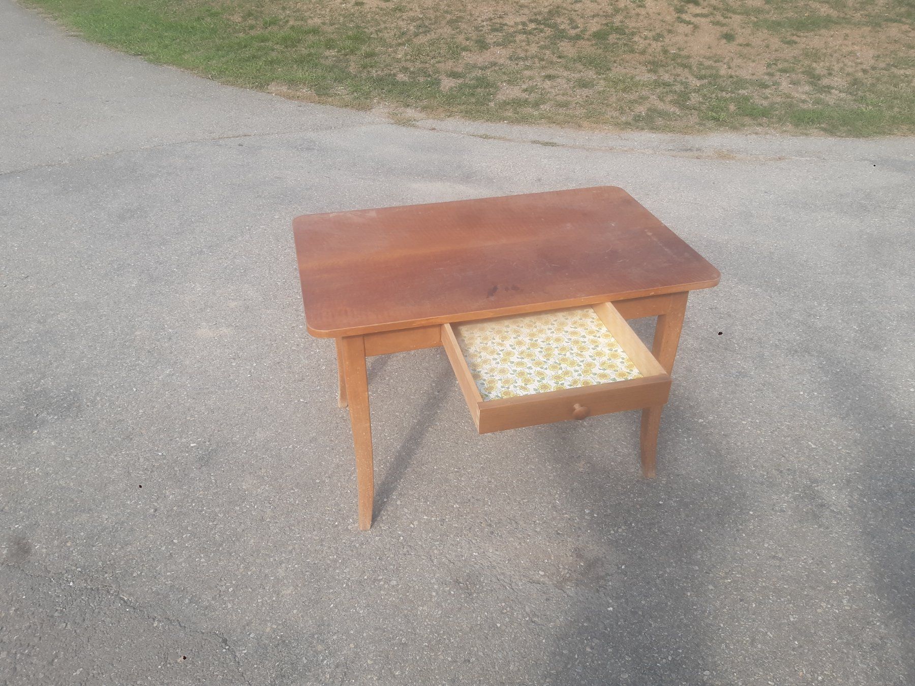 Tables: Holztisch – D'occasion à Homburg par -MF- 1