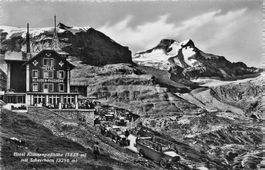 Klausenpass (UR/GL) – Hotel Klausenpasshöhe und Postautos