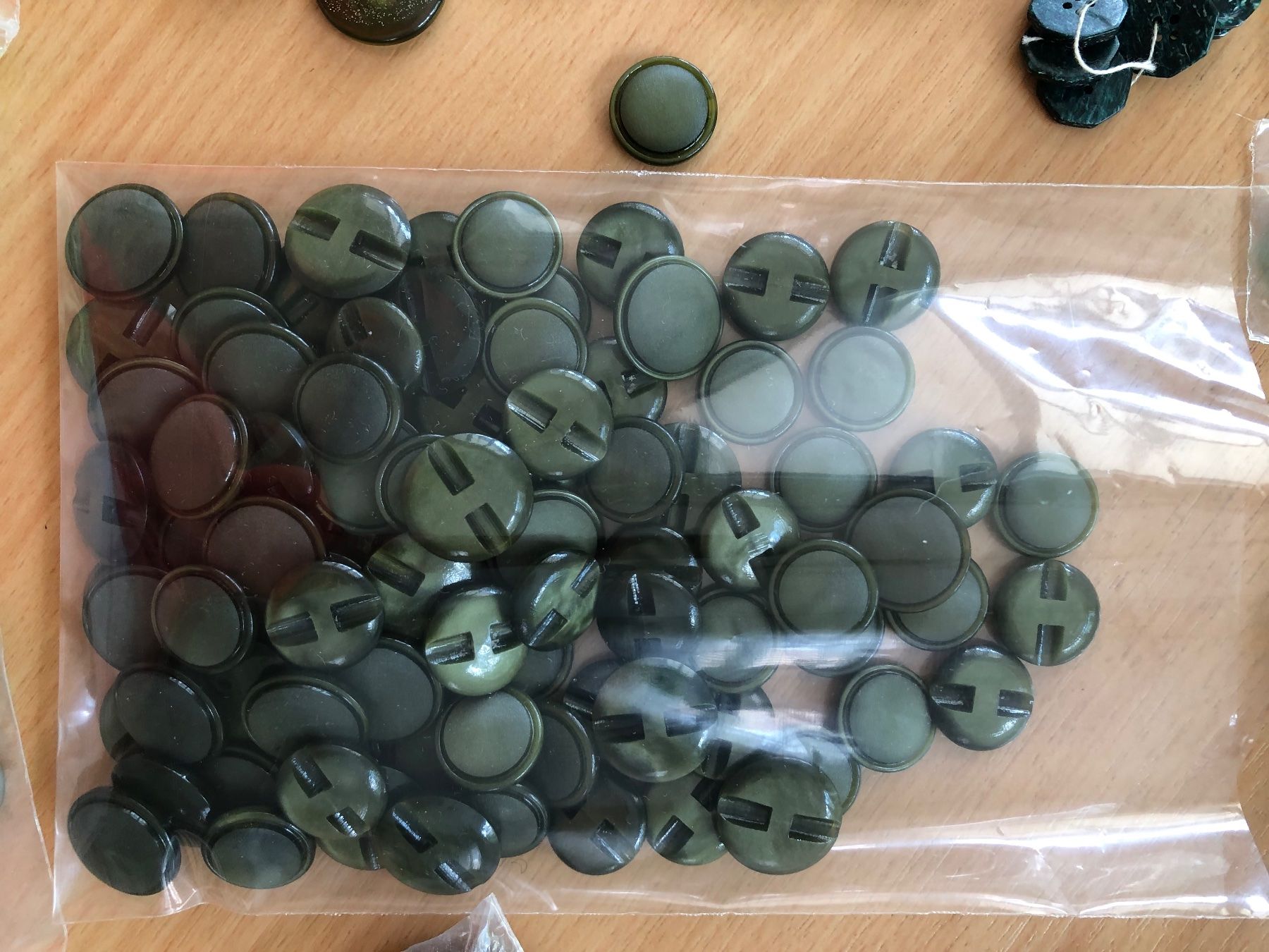 Knöpfe: Lot Knöpfe Grün ca. 1,3 Kg – Gebraucht aus Sirnach von Goforit2001 9