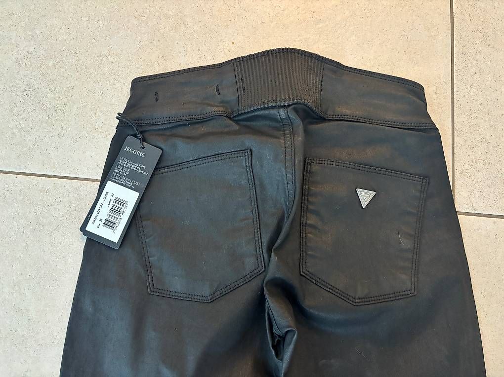 Pantaloni: Guess Hose – Usato da Laufenburg venduto da tam_xbg7 4