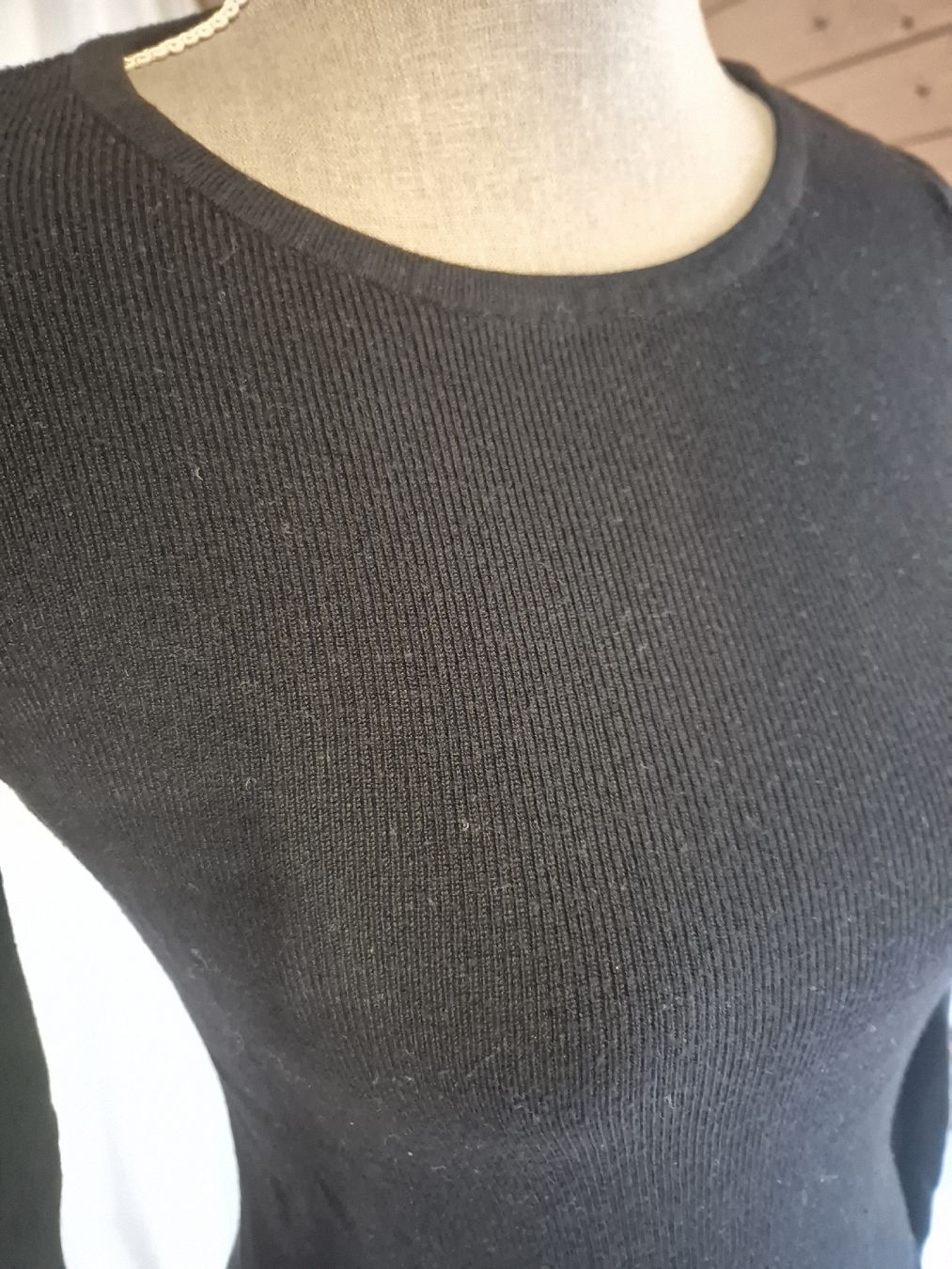 Maglioni & Felpe: Damen leichte Pulli gerippt schwarz Rundhals Chicorée  – Usato da Zürich venduto da Drago670 1