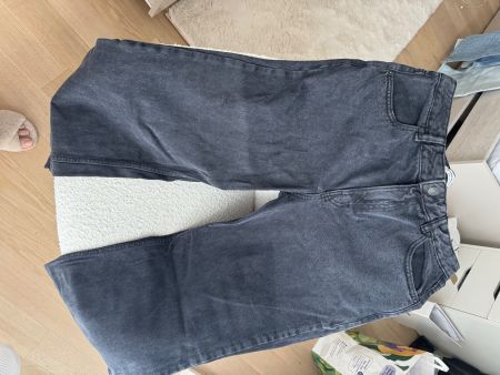 Diverse Jeans in gutem Zustand.
