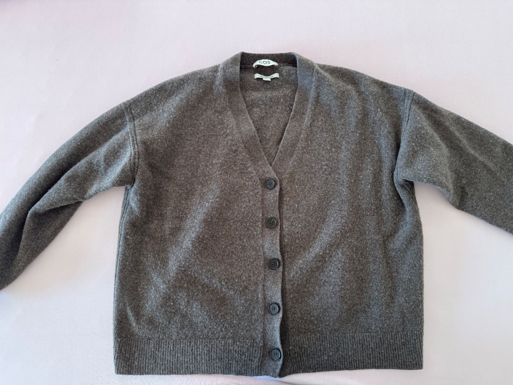 Cos Pulls & Sweat-shirts: COS 100% Kaschmircardigan – D'occasion à Kilchberg ZH par sahoss 3
