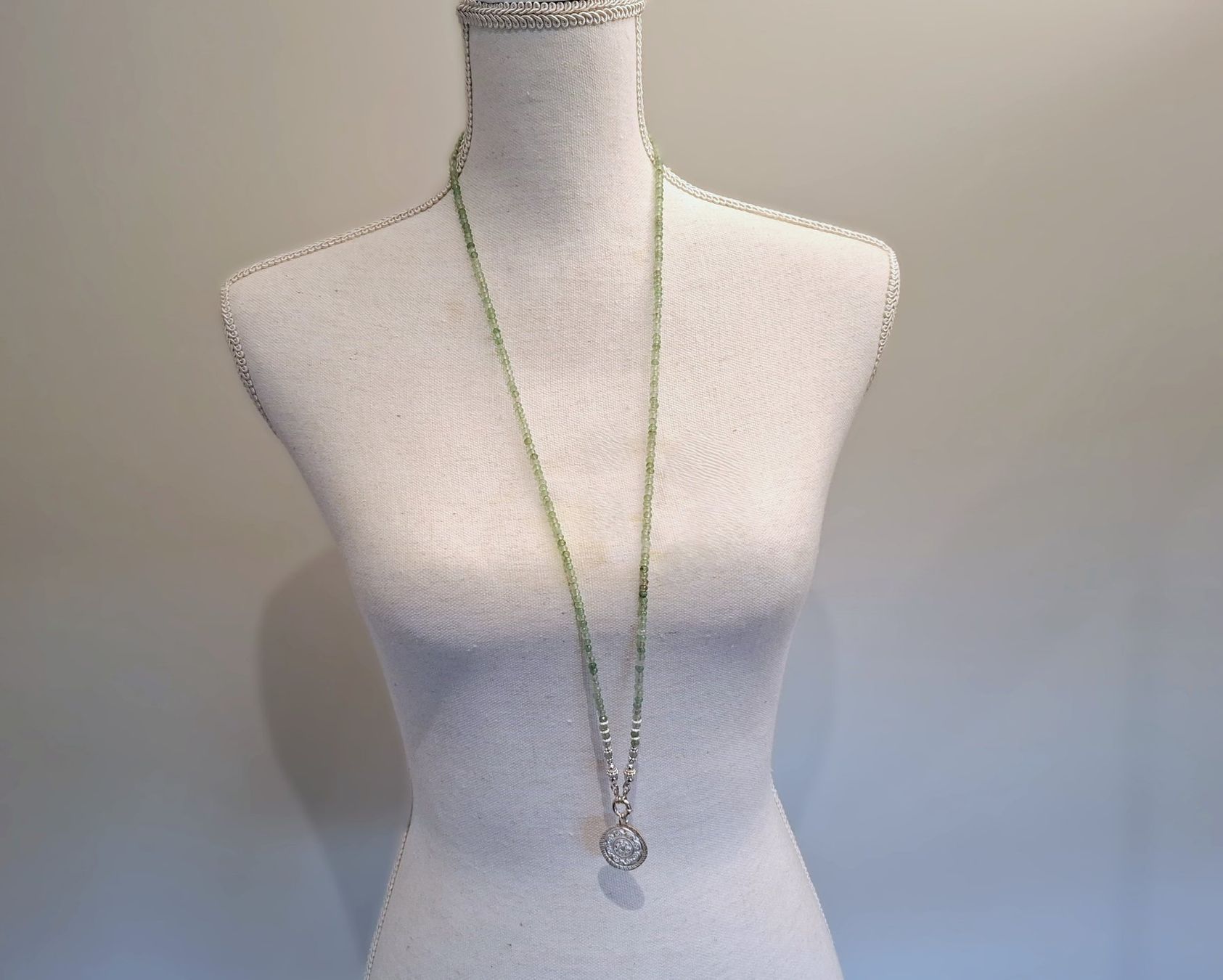 Catenine: LAURA - Edelsteinkette - Silber - hellgrün – Nuovo e nell'imballaggio originale da Mühlethal venduto da nicita-modeschmuck 2