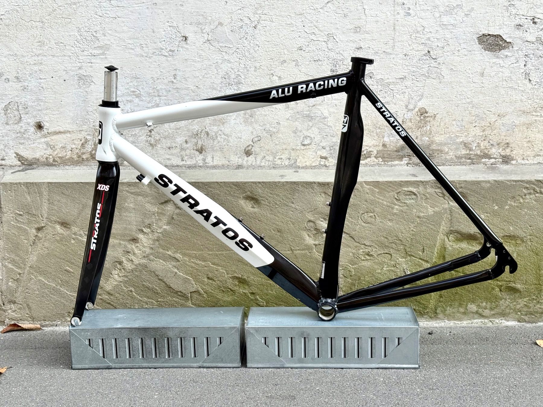 Ersatzteile: STRATOS ALU RACING Rennvelo Rahmen Size 57 Carbon Gabel 2603 – Gebraucht aus Luzern von bikeandbeltcom 1