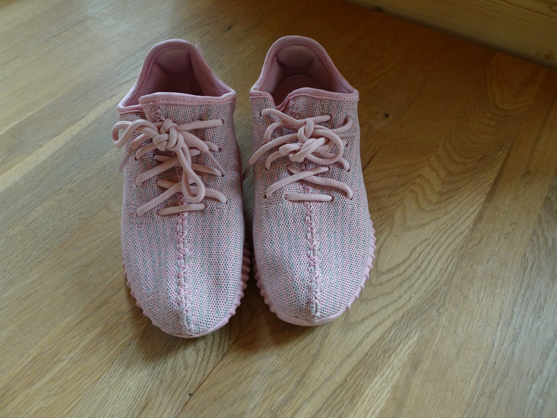 Damenschuhe: Coole altrosa Sneaker Gr. 36 - 260298 – Gebraucht aus Küssnacht am Rigi von Schuhe-Secondhand 1