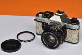 Yashica FX-D mit 50mm f2.0 ML Objektiv