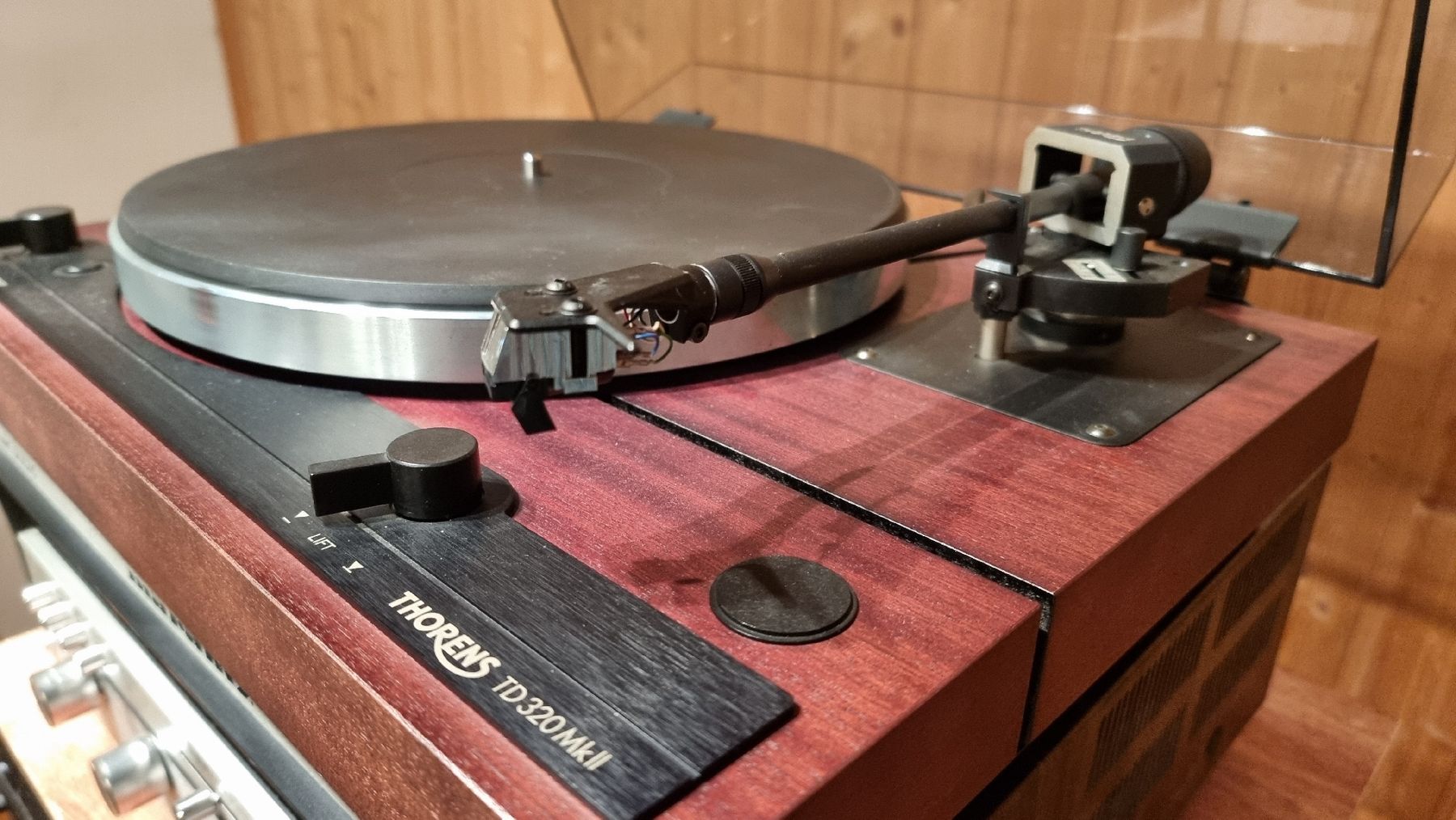 Thorens Plattenspieler: Thorens TD320 MkII – Gebraucht aus Schöfflisdorf von Silvervintage.CH 2