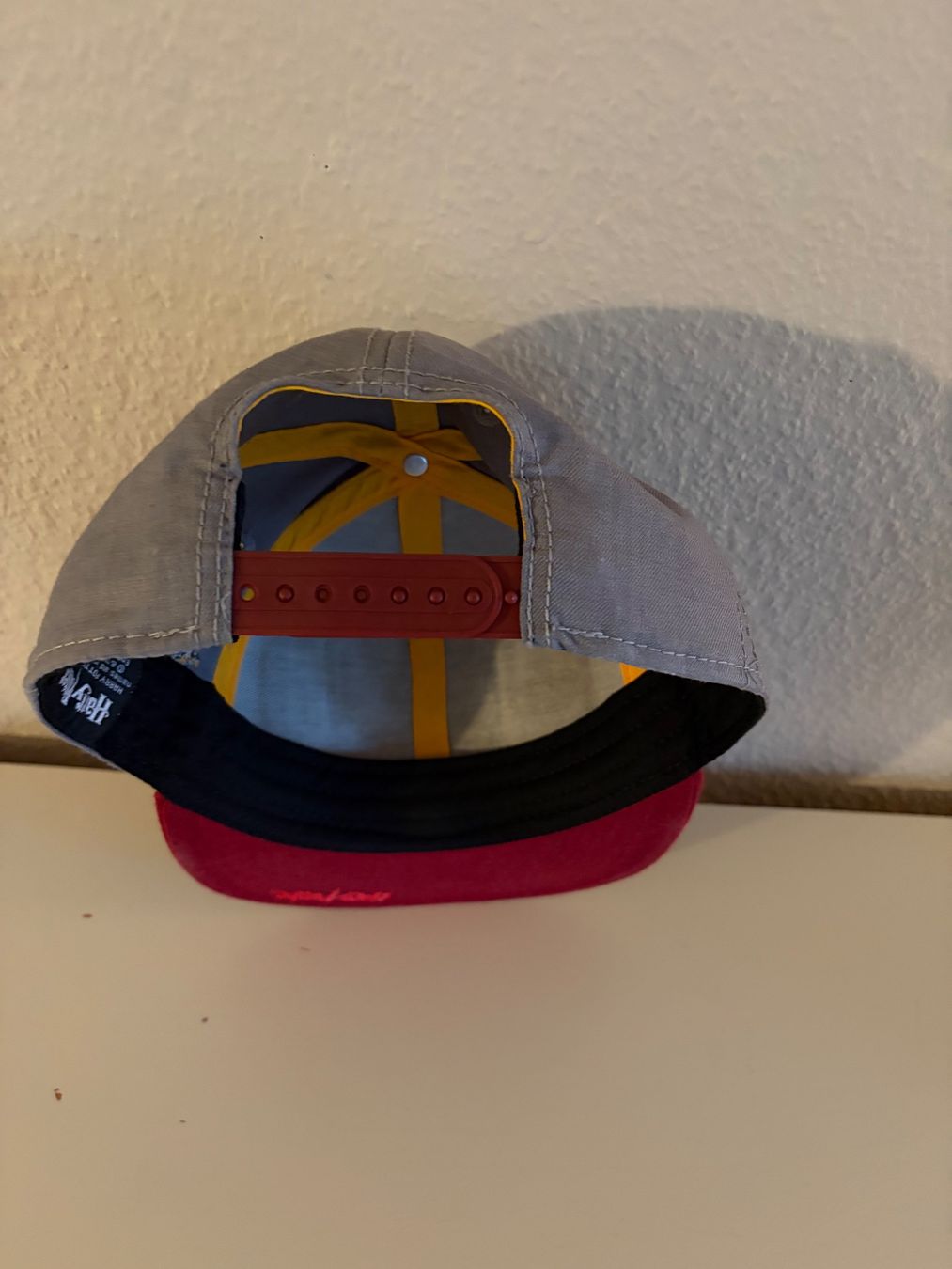 Copricapi, berretti & cappellini: Harry Potter Gryffindor Cap – Nuovo (secondo la descrizione) da Muttenz venduto da nataschasia 3