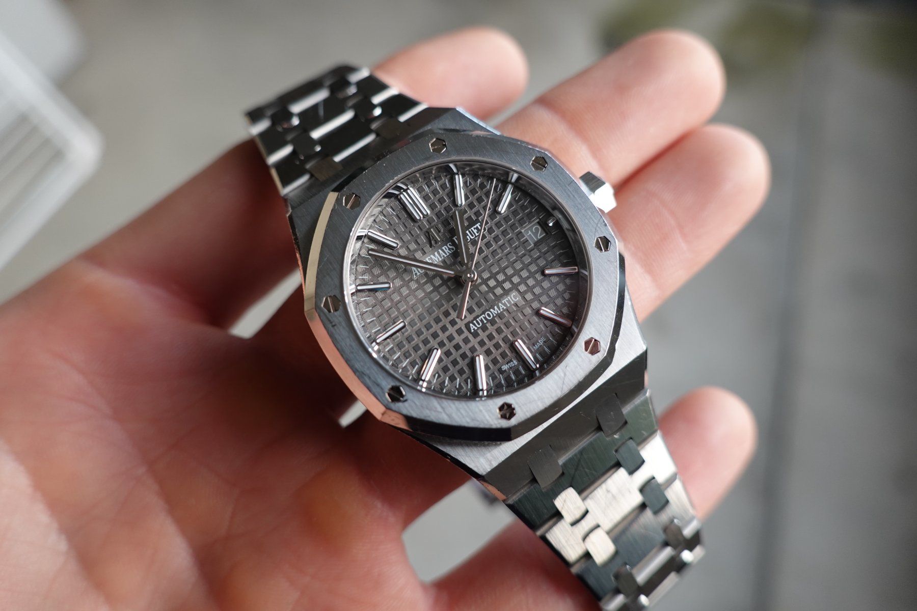 Audemars Piguet Orologi: Audemars Piguet Royal Oak 37mm Full Set – Usato da Bonstetten venduto da helit91