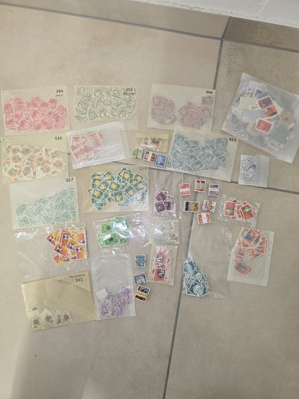 Tutti i francobolli: Briefmarken-Sammlung Schweiz, Top Angebot! – Nuovo (secondo la descrizione) da Uznach venduto da Ardi012