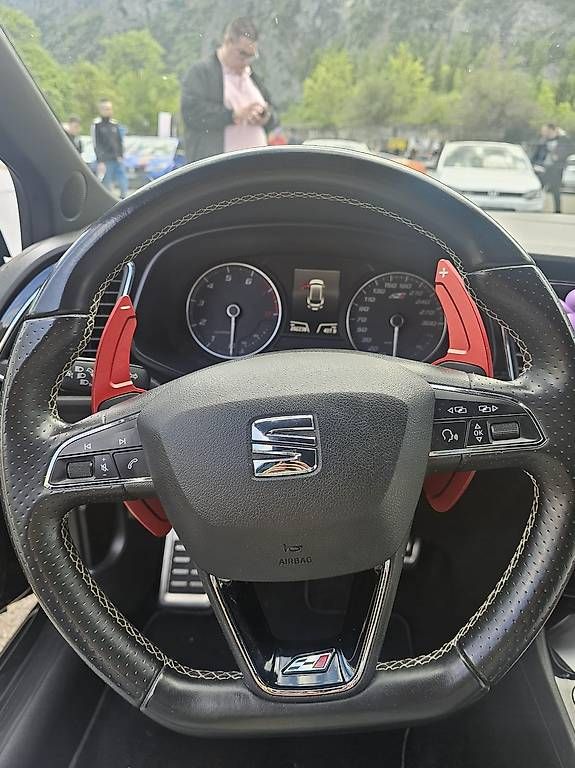 Automobili: SEAT LEON ST 300 4drive – Usato da Collombey venduto da pat_q9nc 4