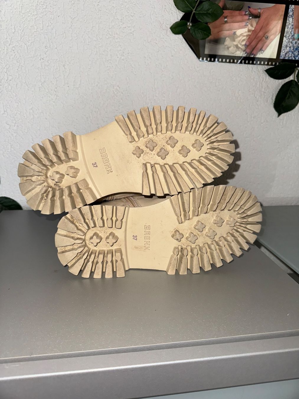 Scarpe da donna: Bronx Stiefeletten Gr. 37 – Usato da Grosswangen venduto da shoes.bags.and.co 4