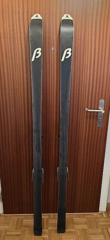 Skis: Skis Atomic femme – Gebraucht aus Meyrin von April73 3