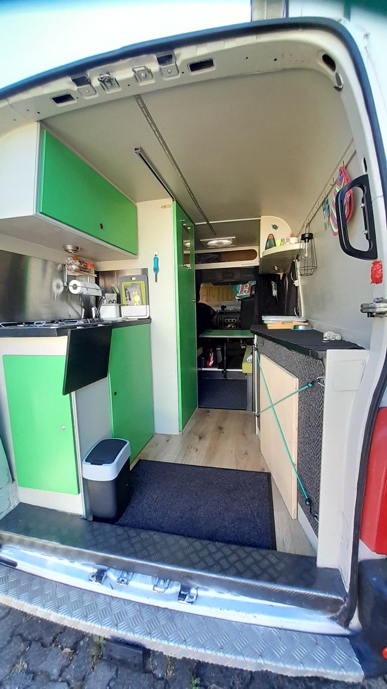 Renault Veicoli da campeggio: Renault Master Camping Van ausgebaut weiss – Usato da Rüttenen venduto da Ariam11 8