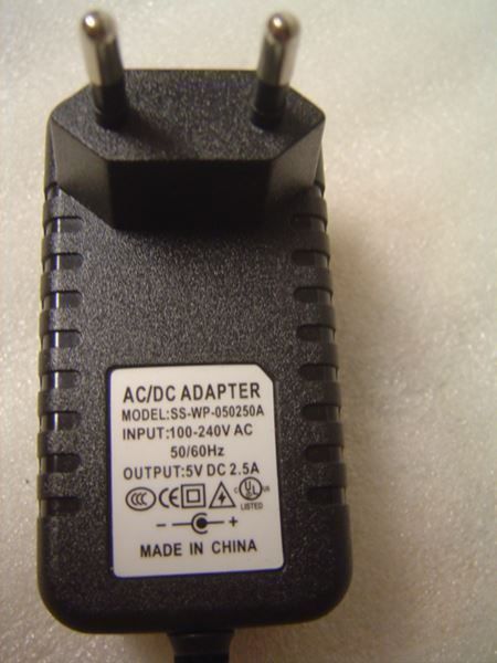 Cavi: Netzteil AC Adapter - CH - Sega Mega Drive 1 - 16 BIT – Nuovo (secondo la descrizione) da Pambio Noranco venduto da Pol69 2