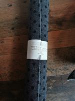 Filz dunkelgrau schwarz Punkte ca 3mm dick, ca 100x45cm