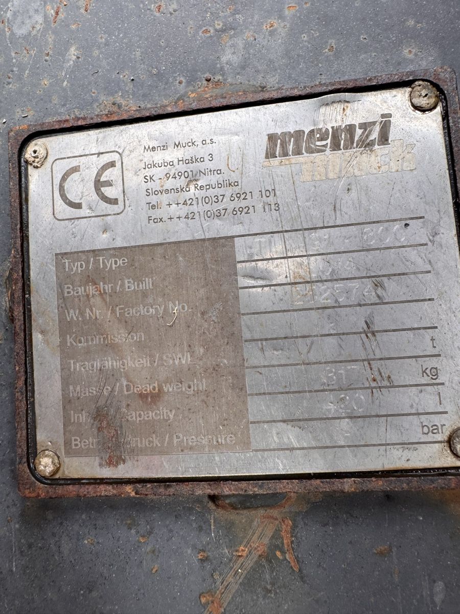 Menzi Muck Bagger: Baggerlöffel Menzi Muck – Gebraucht aus Stierva von Gl.farrer 3