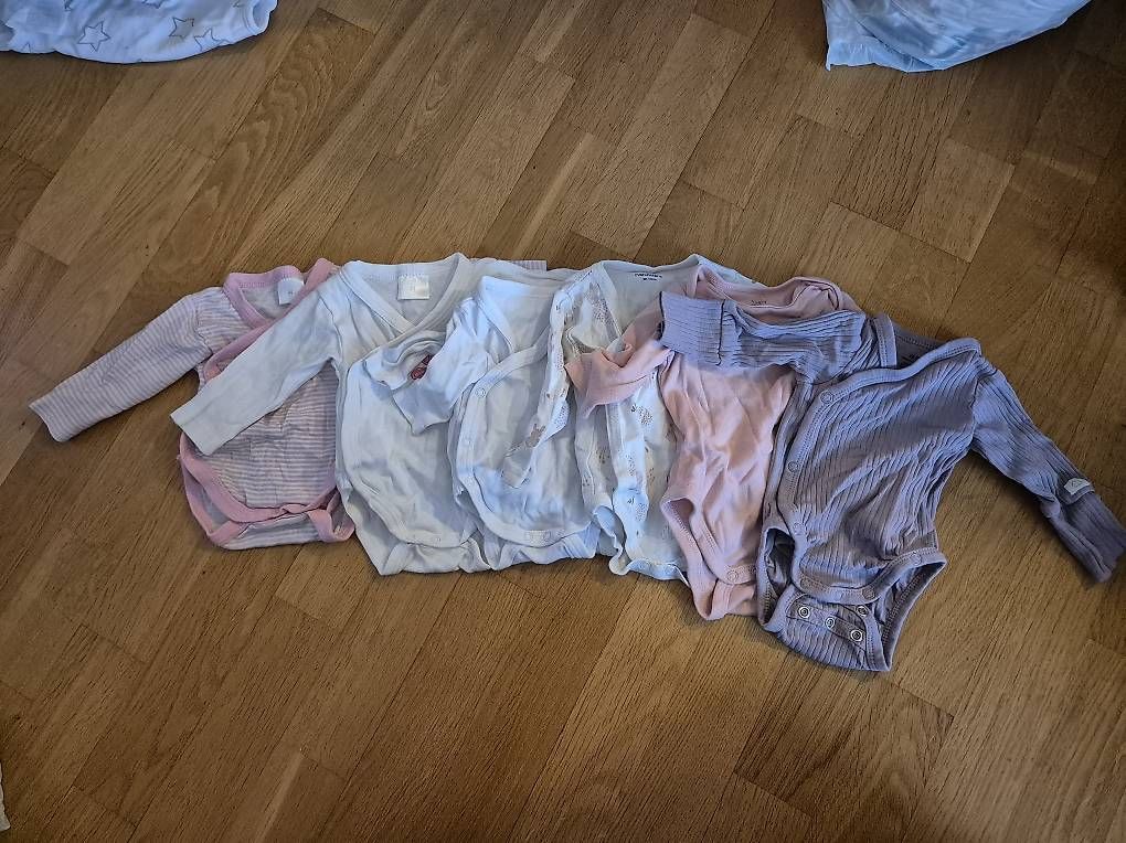 Lotti & Set di vestiti: Kleiderpacket Mädchen Grösse 44/50/56 – Usato da Zürich venduto da Lotusblume88