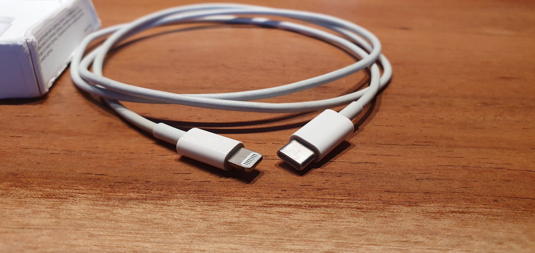 Apple Cavi: Apple Ladekabel original 100 cm. – Usato da Zürich venduto da Leica.C89 1