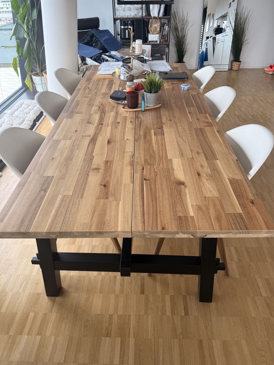 Ikea Tische: Ikea Skogsta Tisch – Gebraucht aus Basel von jan_z9dh