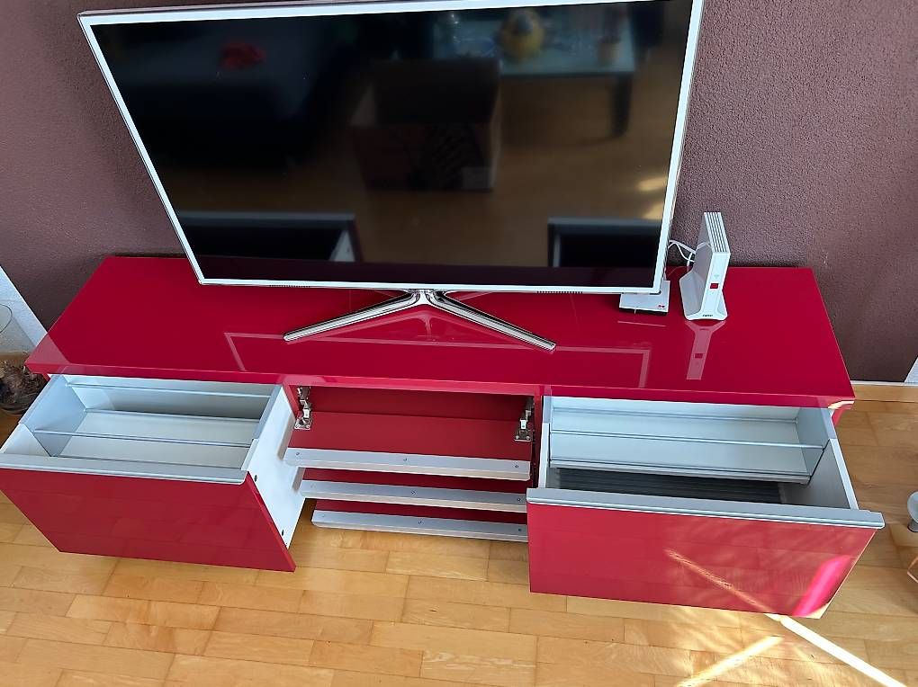 Mobili TV: TV Möbel mit Hängeschrank – Usato da Oberriet venduto da Quellhell 2