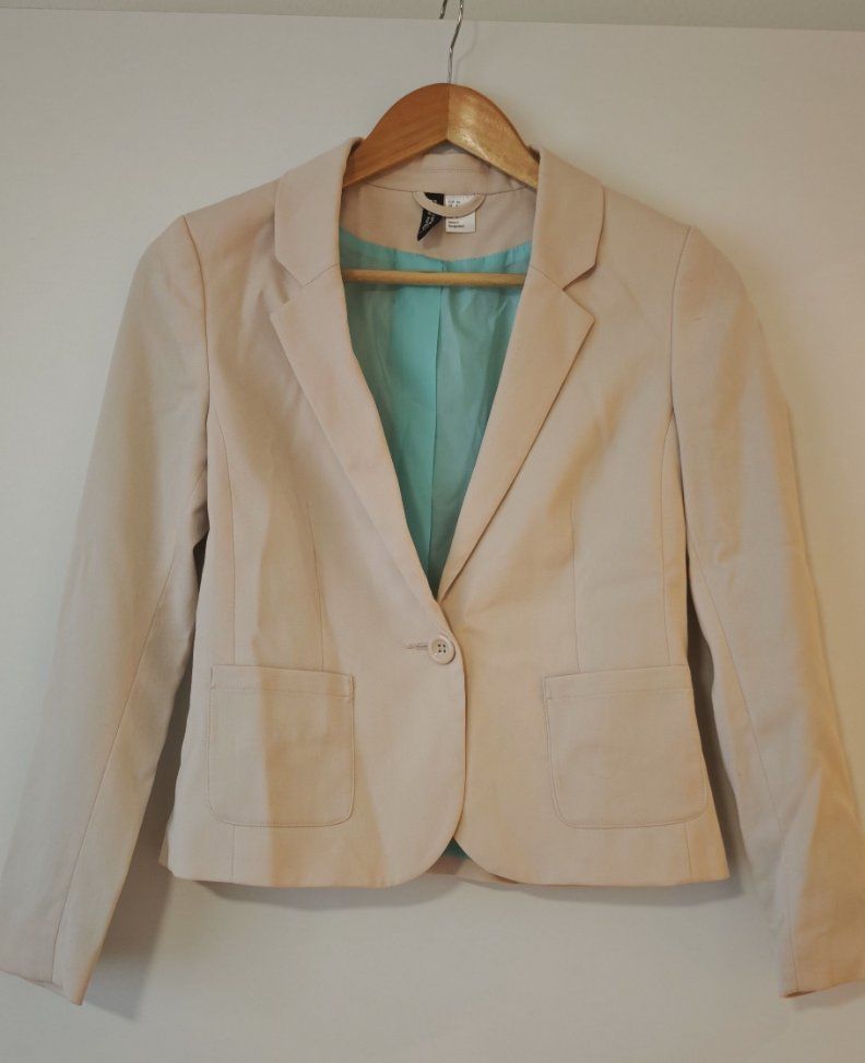 Vestes: Cremefarbener Damen-Blazer – D'occasion à Schübelbach par ali_mgs8