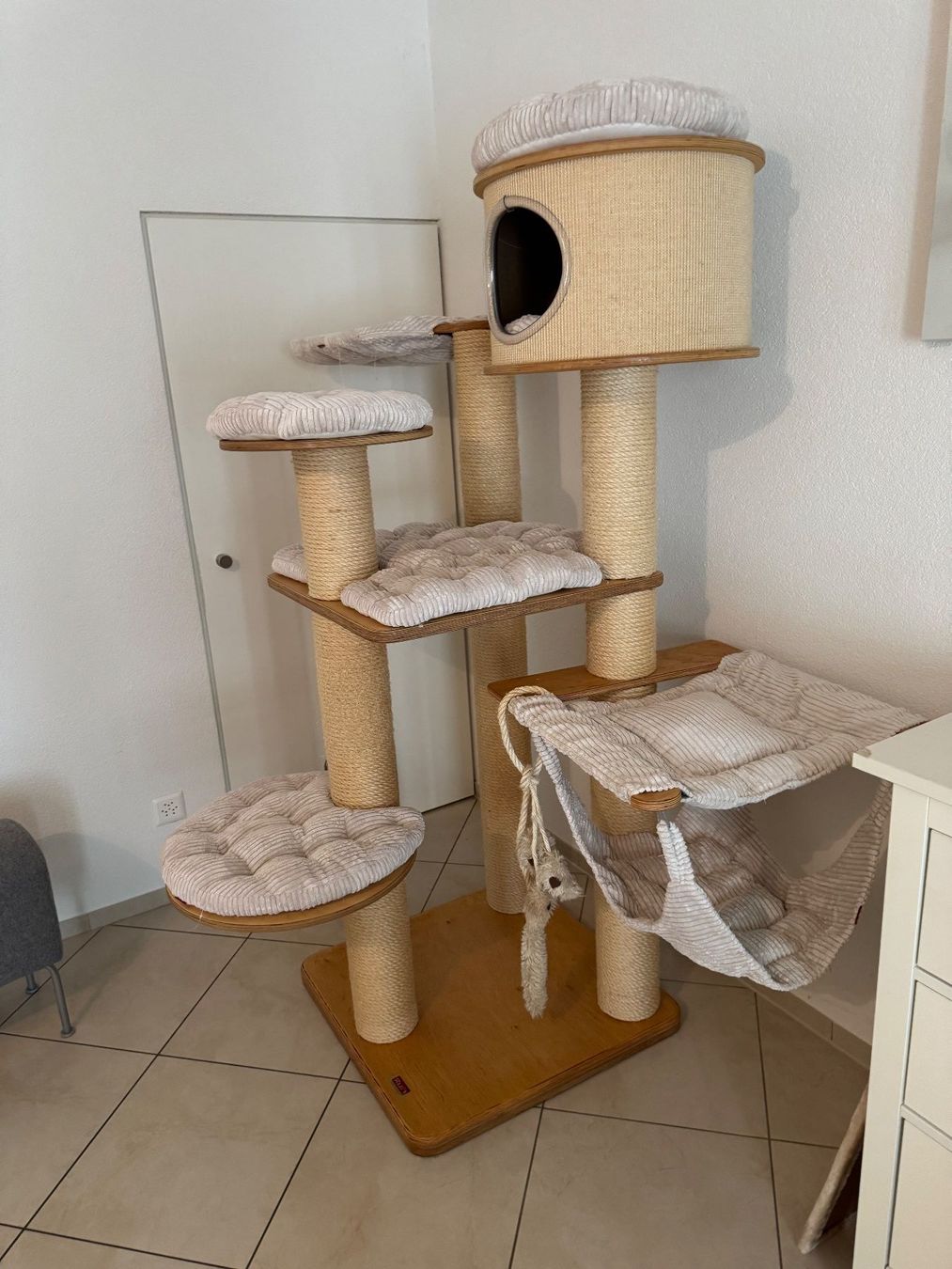 Hochwertiger Kratzbaum Rufi EX-8 (Gebraucht) in Mllheim Dorf fr CHF 235   nur Abholung auf Ricardo kaufen