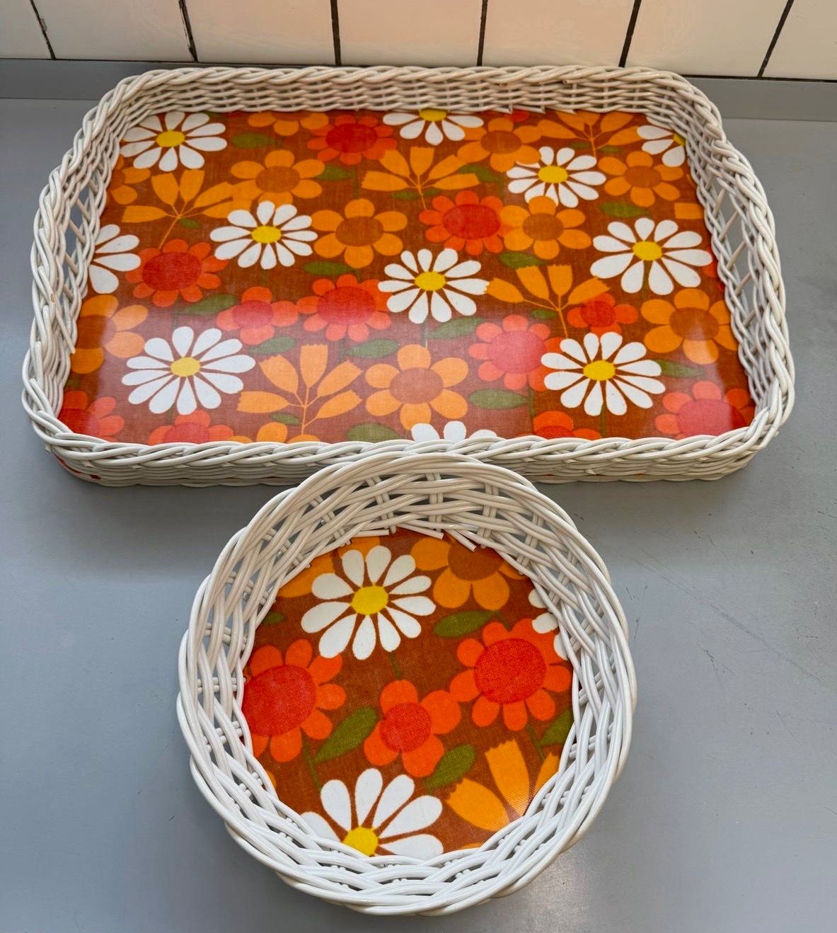 Piatti di portata: Original 70er Tablett & Brotkorb – Nuovo (secondo la descrizione) da Zürich venduto da ann_smj8