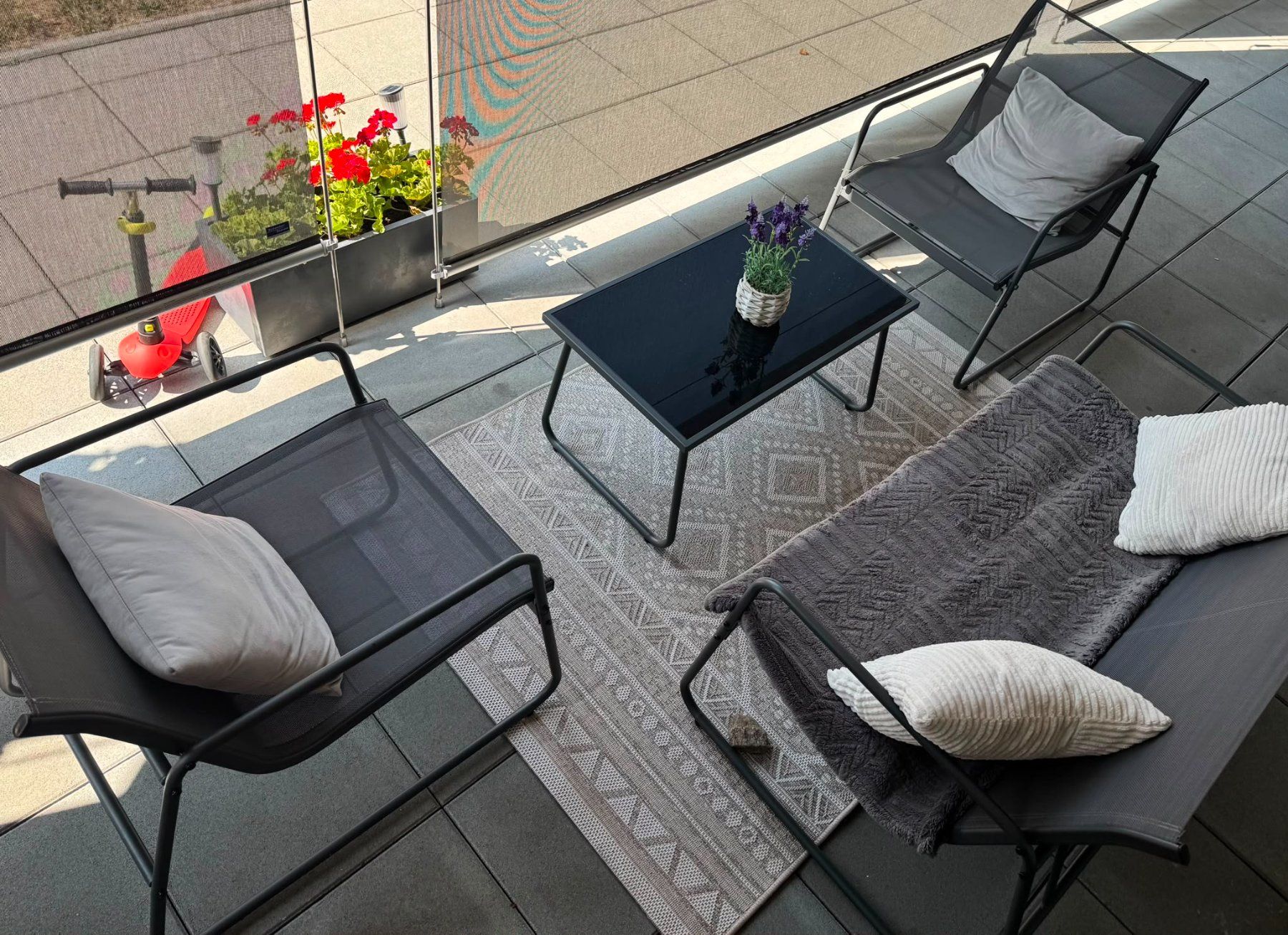 Conforama Set di tavolo e panche: Garten set tisch und stühle – Usato da Oberburg venduto da ois_g7r9