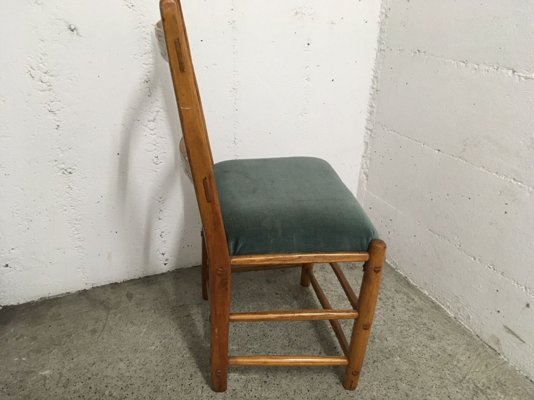 Stühle: Chaise ancienne en bois – Gebraucht aus Vernier von Leandro055 3