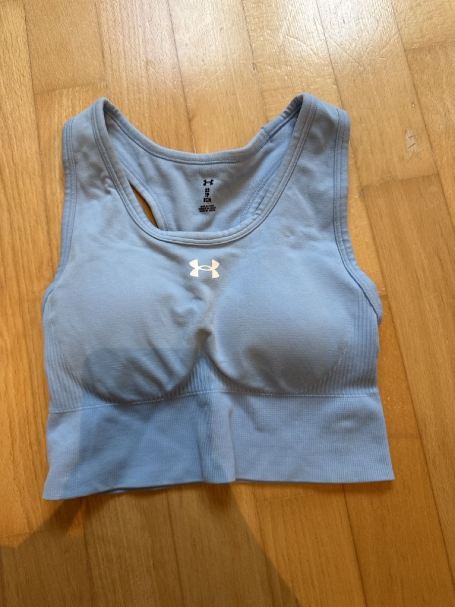 Under Armour Altra biancheria intima: Sport BH – Nuovo (secondo la descrizione) da Turgi venduto da fabienne53