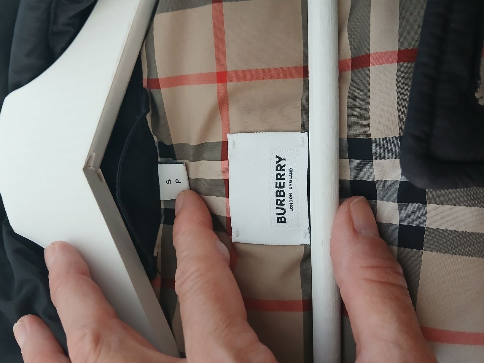 Burberry Cappotti: Manteau matelassé long Burberry – Usato da Rolle venduto da sandrineb02 2
