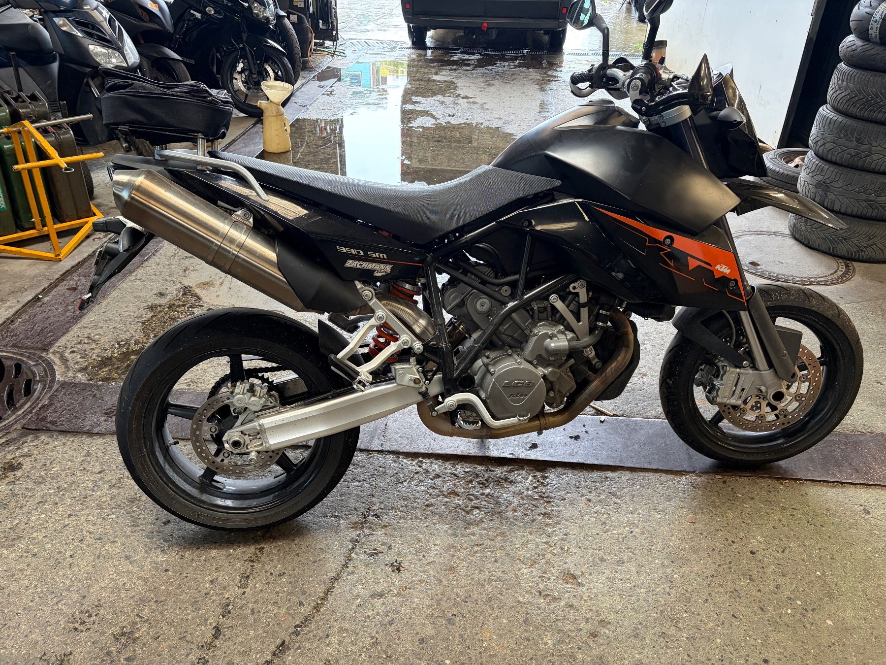 KTM Strasse: Ktm 990 Supermoto – Gebraucht aus Neuhausen von Jeff.