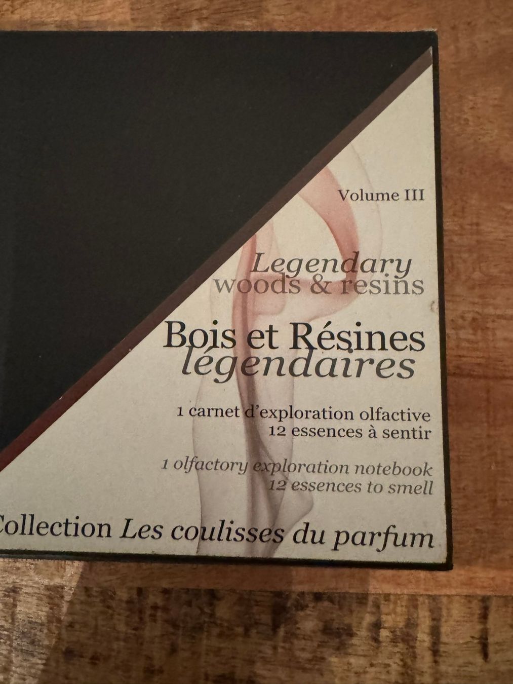 Profumi & Eau de Toilette: Parfum set "Bois et Résines" Volume III - Dachbodenfund – Usato da Uhwiesen venduto da mic_kd6g 4