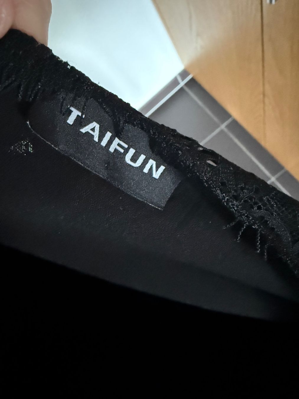 Vestiti: Cocktailkleid Taifun Gr.34 – Usato da Visperterminen venduto da ele_8n98 2