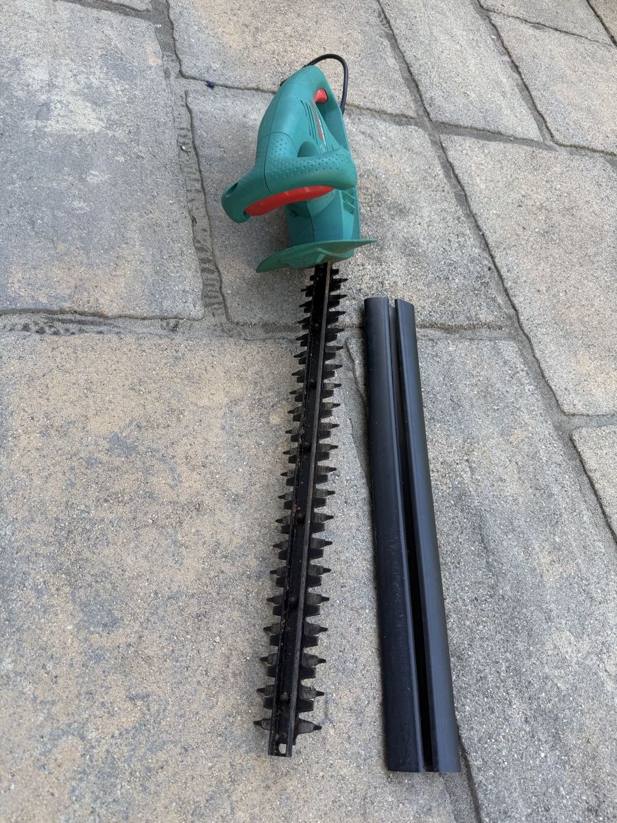 Tutte le macchine: Heckenschere Bosch AHS 50-16 – Usato da Reinach AG venduto da Undercover162 1