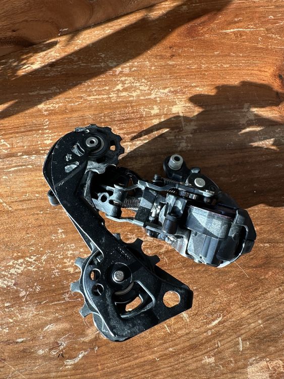 Shimano Grupo de Cambio - Deore XT M8200/M8250 - Di2 | 1x12 Velocidades