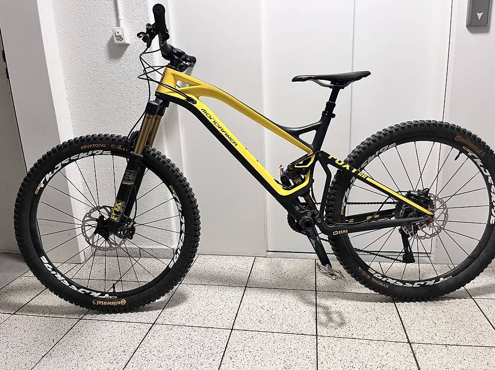 Mondraker Biciclette: Mondraker Foxy RR Full Carbon – Usato da Hombrechtikon venduto da Sziliair