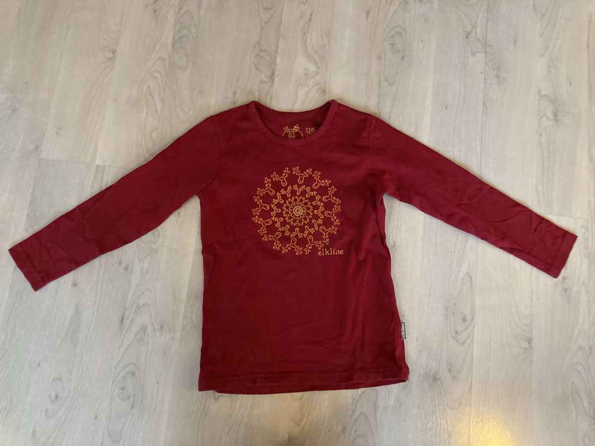 Blouses, T-shirts & Tops: Langarm T-shirt 122 Elkine – D'occasion à Amden par Karplusan