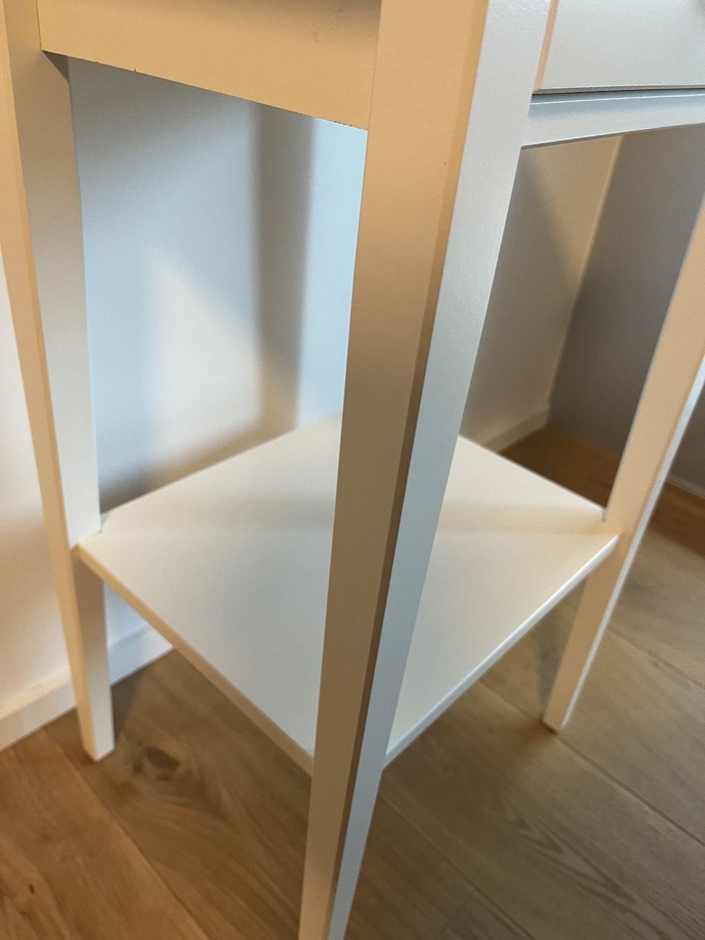Ikea Comodini: Bedside table (IKEA HEMNES) – Usato da Baden venduto da xxxxx_rkoorts_xxxxx 1