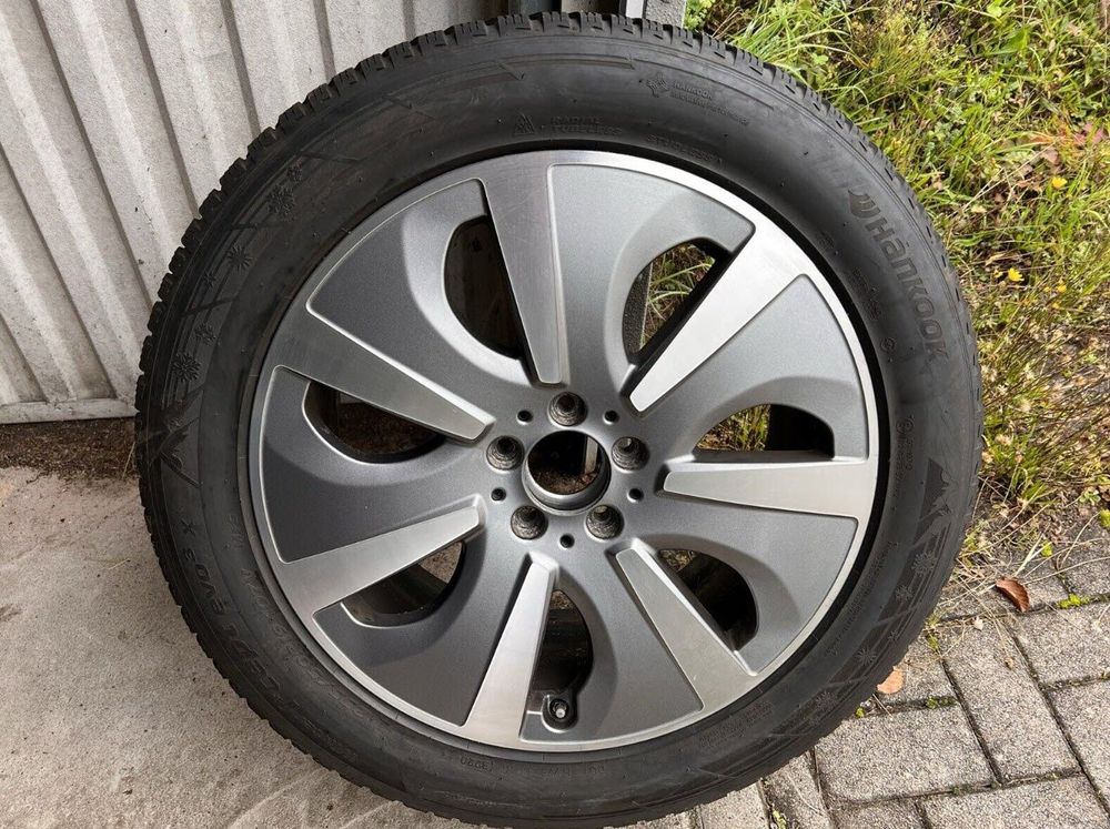 Wunderschone 255 50 R19 Winterreifen Bilder