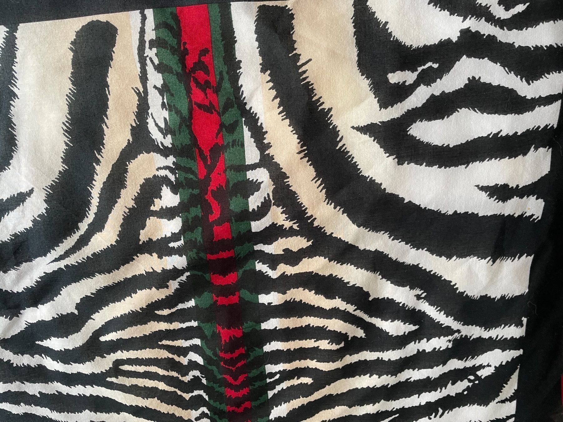 Gucci Foulard & Sciarpe: Gucci – Nuovo (secondo la descrizione) da Pully venduto da Kalissa 2