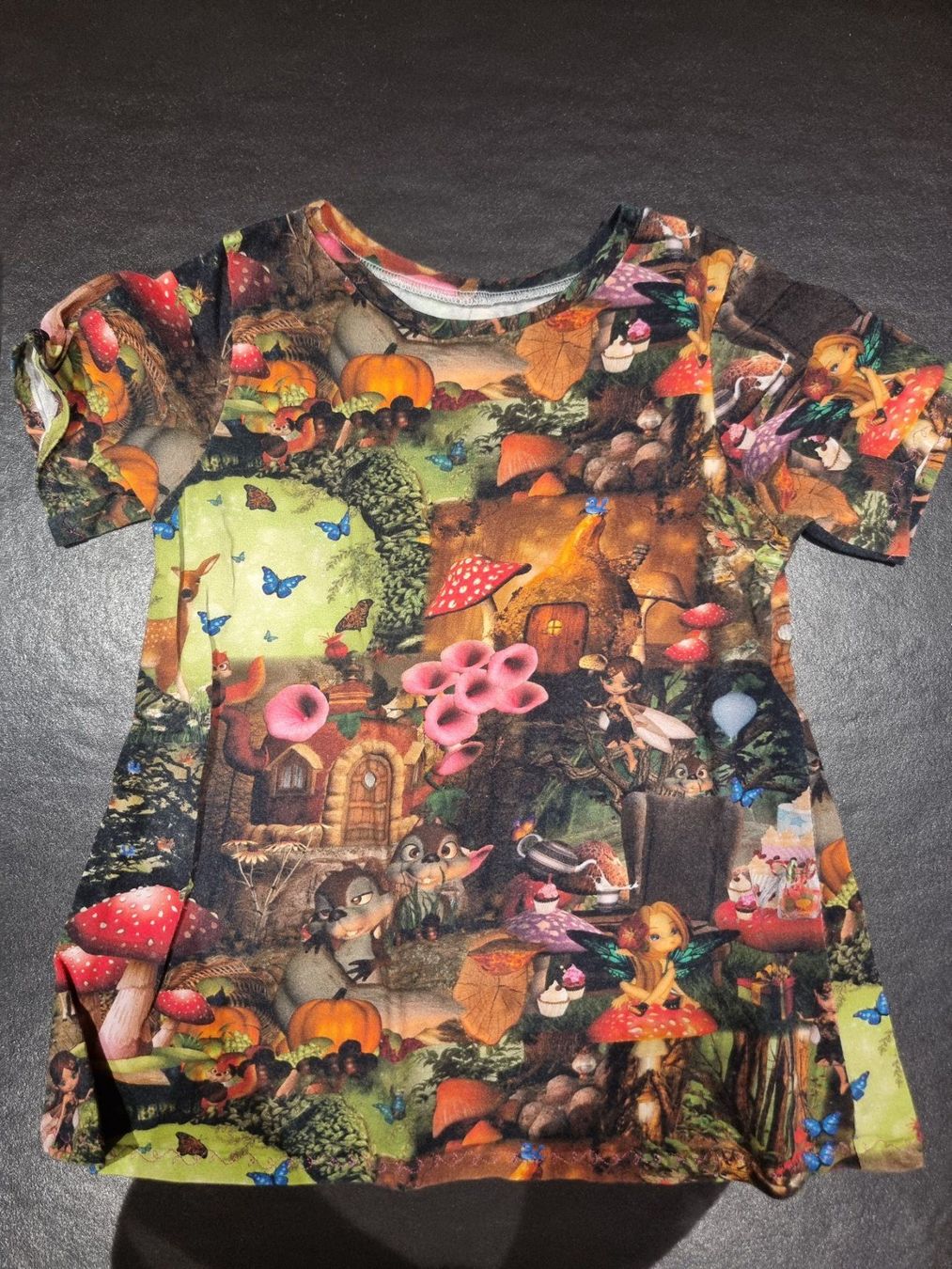 Camicette, T-shirt & Top: Selfmade T-Shirt, ca. 116 – Usato da Buttikon SZ venduto da Limo180