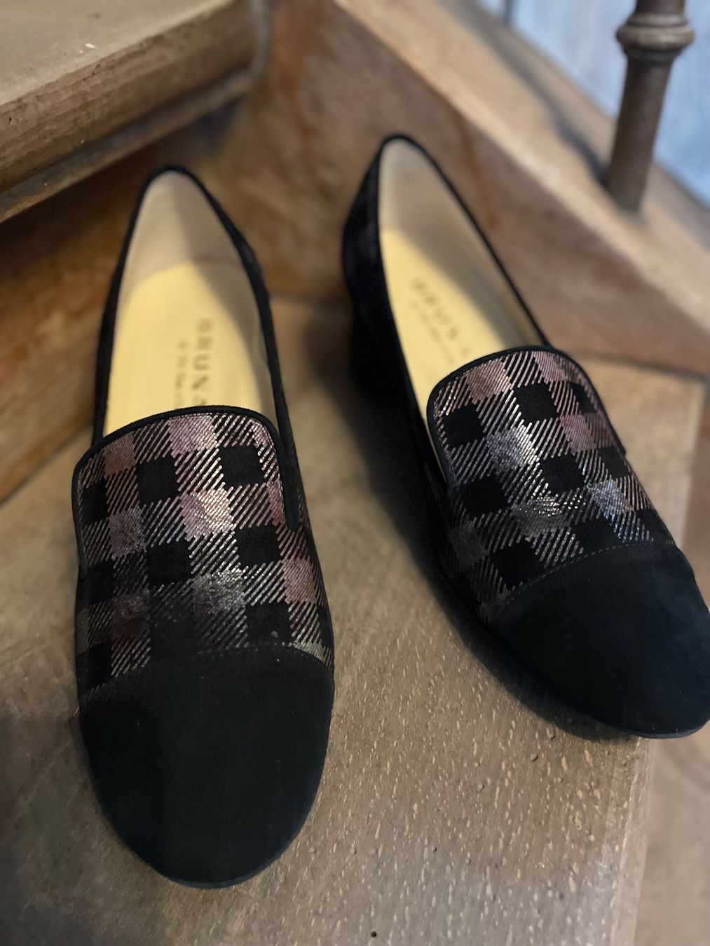 Brunate Damenschuhe: Brunate Halbschuhe, schwarz mit Muster, Gr. 39 – Gebraucht aus Baar von koala9 4