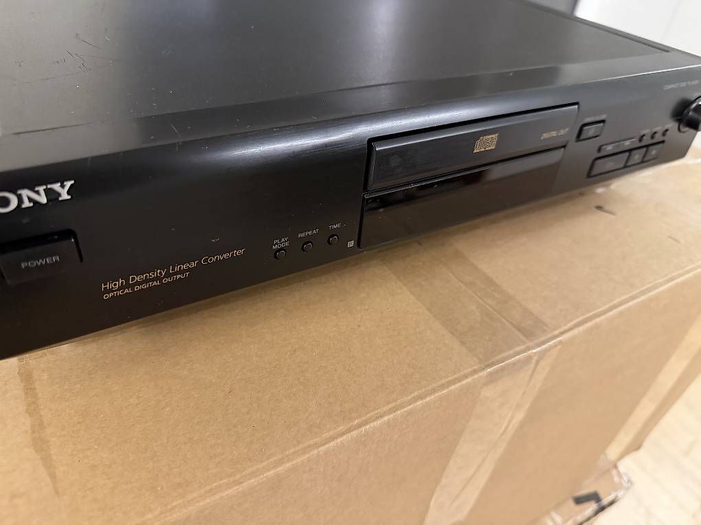 Sony Sistemi audio & multimediali: Sony CDP-XE310 CD Player – Usato da Wil SG venduto da Saintch 3
