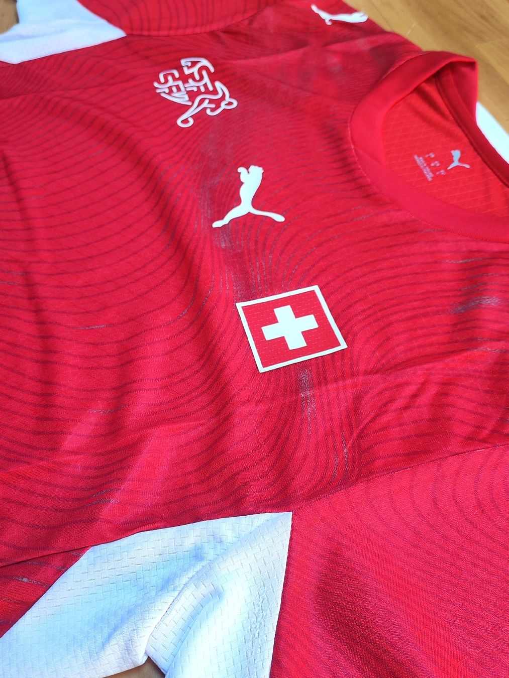 Puma Leibchen & Hosen: Schweiz Heimtrikot 2026 – Neu (gemäss Beschreibung) aus Breitenbach von Lqris 3