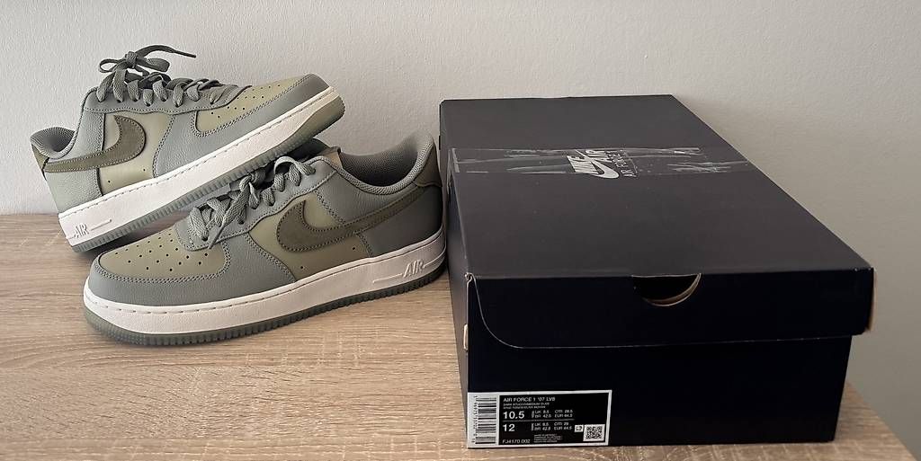 Scarpe da uomo: Nike Air Force 107 LV8 - 44.5 - Neu – Usato da Rheinfelden venduto da Cimbom1919