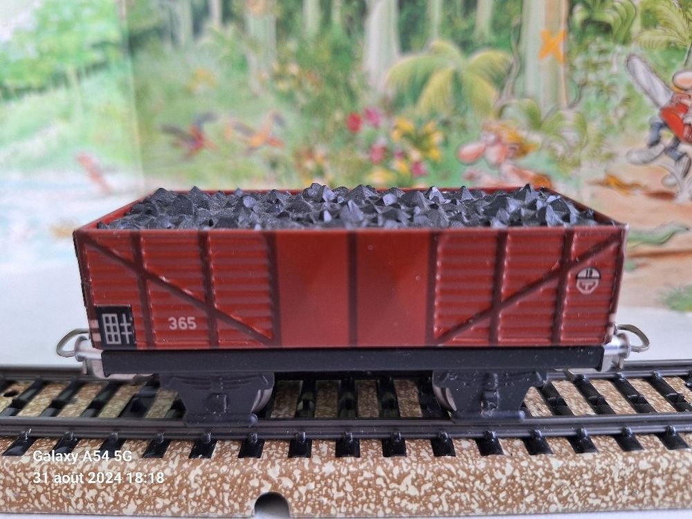 Gégé HO WAGON COUVERT PROVENCE EXPRESS A BOGIES - Boutique Loisir et